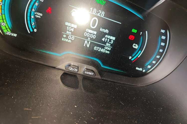 Used Chery QQ Little Ant 2021 150 000 Yuan "Ant Fan" Edition New Ant Cool Version Lithium-Ion Battery Odometer Close Up