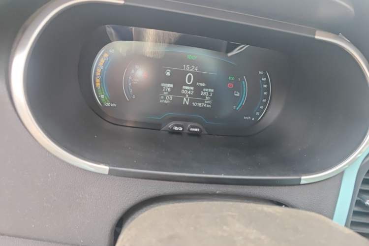 Used Chery QQ Little Ant 2021 150 000 Yuan Ant Fan Edition Ant Trend Version Lithium Iron Phosphate Odometer Close Up