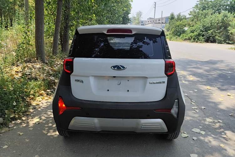 Used Chery QQ Little Ant 2021 150 000 Yuan "Ant Fan" Edition New Ant Cool Version Lithium-Ion Battery Rear