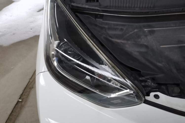 Used Chery QQ Little Ant 2021 150 000 Yuan Ant Fan Edition Ant Stylish Version Lithium Iron Phosphate Right Front Headlight