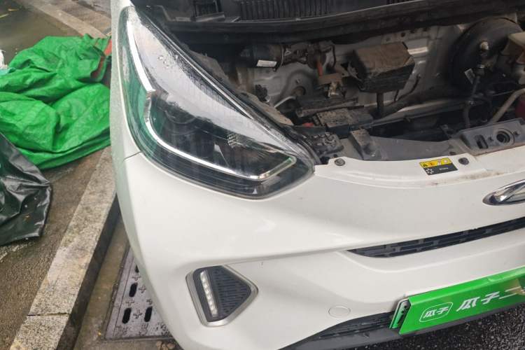 Used Chery QQ Little Ant 2021 200 000 Yuan "Ant Fan" Edition Energized Version NMC Lithium Battery 301 km Right Front Headlight