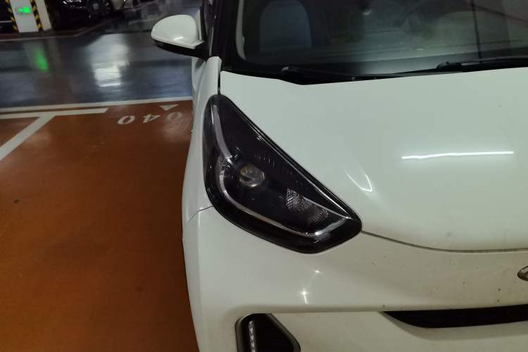 Used Chery QQ Little Ant 2021 150 000 Yuan Ant Fan Edition New Ant Xuan Version Lithium Iron Phosphate Right Front Headlight