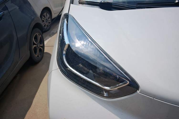 Used Chery QQ Little Ant 2021 150 000 Yuan Ant Fan Edition Ant Cool Version Lithium Iron Phosphate Right Front Headlight