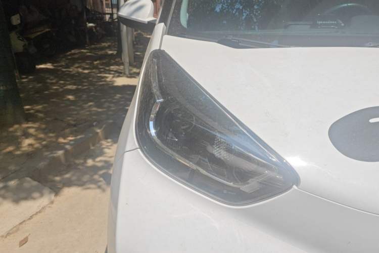 Used Chery QQ Little Ant 2021 200 000-Yuan Ant Fan Edition Oxygen Version Lithium Iron Phosphate 301 km Right Front Headlight