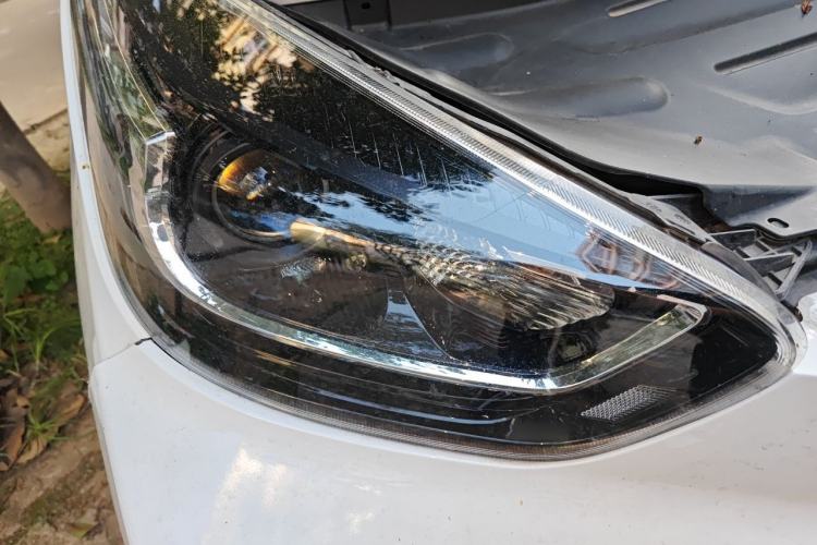 Used Chery QQ Little Ant 2021 150 000 Yuan "Ant Fan" Edition New Ant Cool Version Lithium-Ion Battery Right Front Headlight