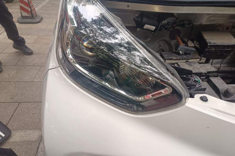 Used Chery QQ Little Ant 2021 150 000 Yuan "Ant Fan" Edition Ant Cool Version with Ternary Lithium Right Front Headlight