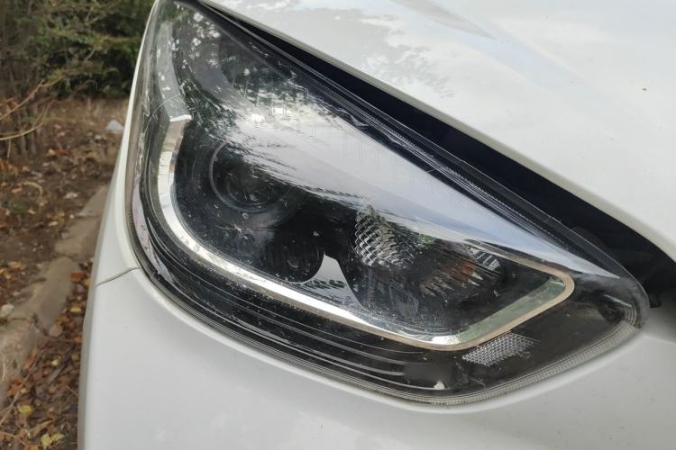 Used Chery QQ Little Ant 2021 200 000-Yuan Ant Fan Edition Talent Version NMC Battery 301 km Right Front Headlight