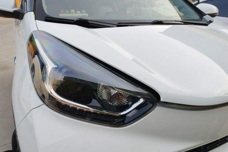 Used Chery QQ Little Ant 2021 150 000 Yuan "Ant Fan" Edition New Ant Xuan Version Lithium-NMC Battery Right Front Headlight