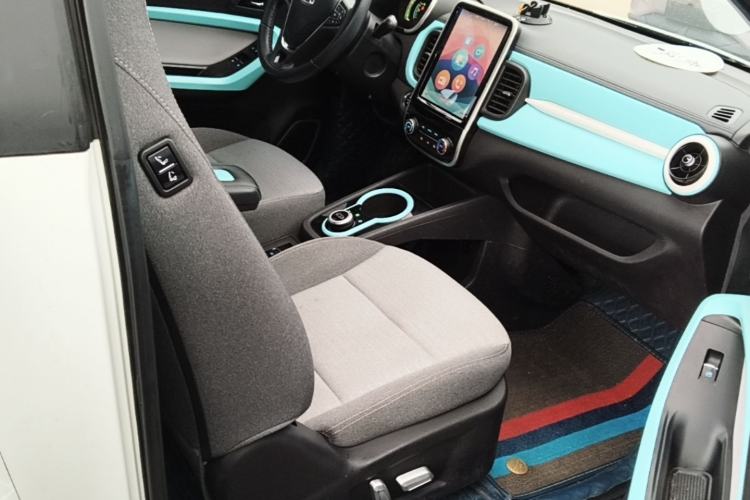 Used Chery QQ Little Ant 2021 150 000 Yuan "Ant Fan" Edition New Ant Cool Version Lithium-Ion Battery Right Front Seat