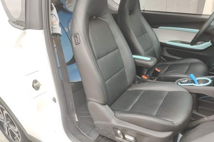 Used Chery QQ Little Ant 2021 150 000 Yuan Ant Fan Edition Ant Stylish Version Lithium-Ion Battery Right Front Seat