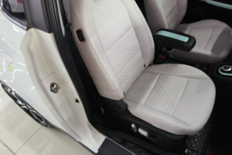 Used Chery QQ Little Ant 2021 150 000 Yuan Ant Fan Edition New Ant Cool Version Lithium Iron Phosphate Right Front Seat