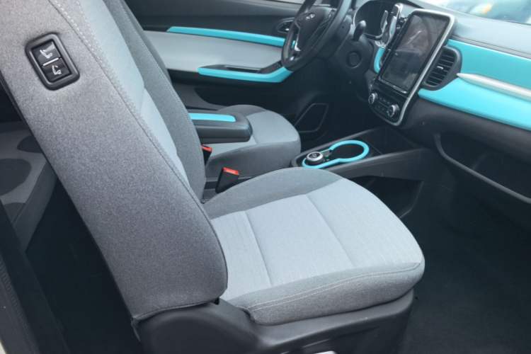 Used Chery QQ Little Ant 2021 150 000 Yuan Ant Fan Edition Ant Trend Version Lithium-Ion Battery Right Front Seat