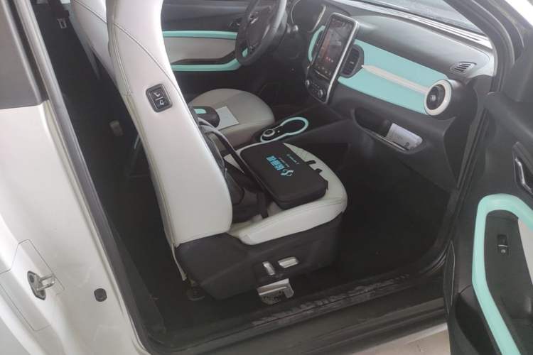 Used Chery QQ Little Ant 2021 200 000 Yuan Ant Fan Edition Energized Version NMC Lithium Battery 408 km Right Front Seat