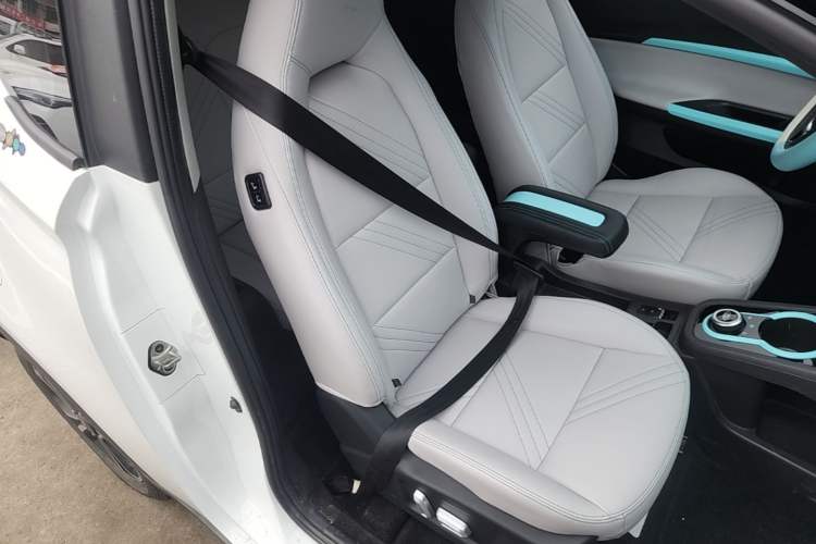 Used Chery QQ Little Ant 2021 200 000-Yuan Ant Fan Edition Talent Version NMC Battery 301 km Right Front Seat