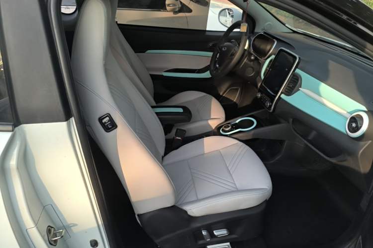 Used Chery QQ Little Ant 2021 200 000-Yuan Ant Fan Edition Talent Version NMC Battery 301 km Right Front Seat