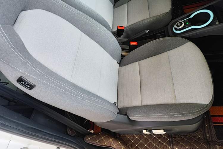 Used Chery QQ Little Ant 2021 150 000 Yuan "Ant Fan" Edition Ant Cool Version with Ternary Lithium Right Front Seat