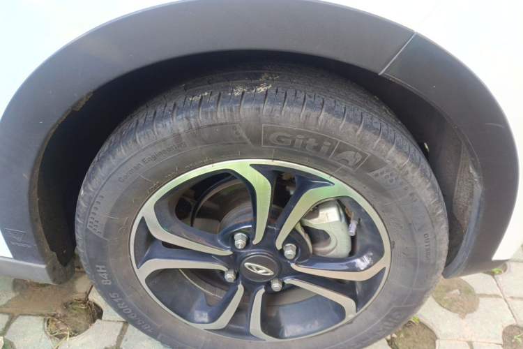 Used Chery QQ Little Ant 2021 150 000 Yuan Ant Fan Edition New Ant Xuan Version Lithium Iron Phosphate Right Front Wheel Hub