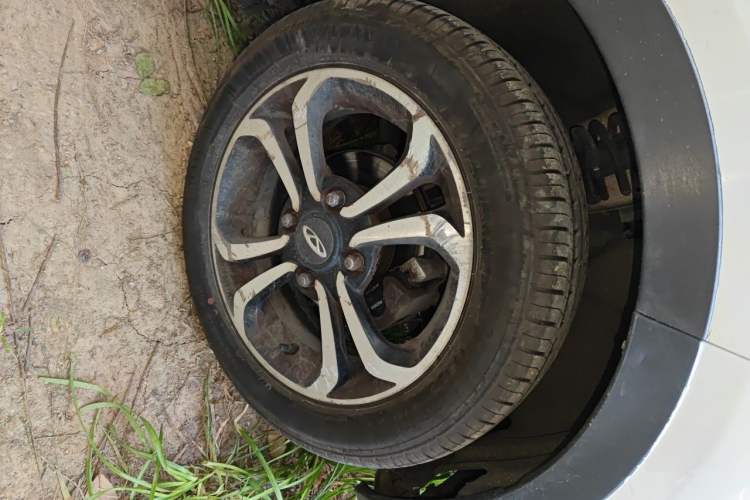 Used Chery QQ Little Ant 2021 150 000 Yuan "Ant Fan" Edition New Ant Cool Version Lithium-Ion Battery Right Front Wheel Hub