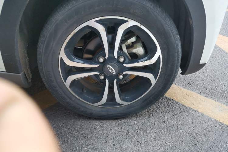 Used Chery QQ Little Ant 2021 150 000 Yuan "Ant Fan" Edition New Ant Cool Version Lithium-Ion Battery Right Front Wheel Hub