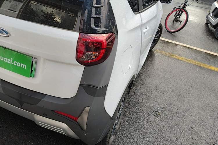 Used Chery QQ Little Ant 2021 200 000-Yuan Ant Fan Edition Talent Version NMC Battery 301 km Right Rear Taillight