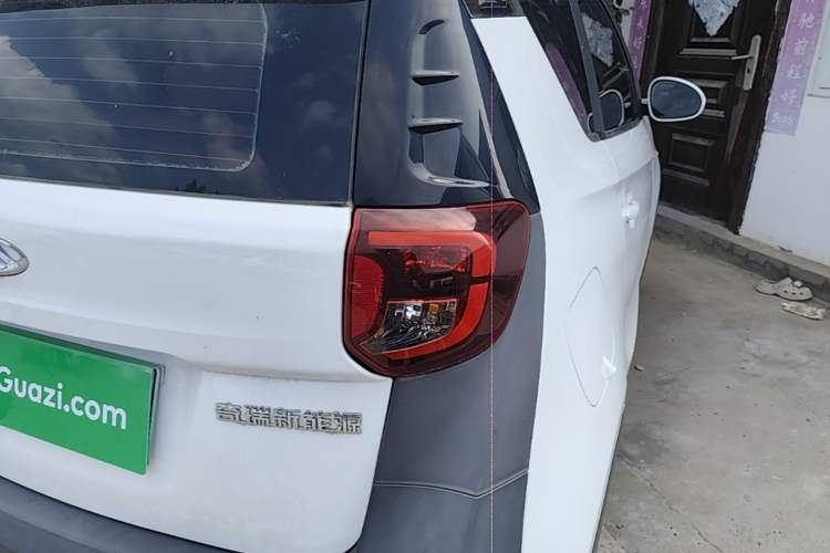 Used Chery QQ Little Ant 2021 200 000-Yuan Ant Fan Edition Talent Version NMC Battery 301 km Right Rear Taillight