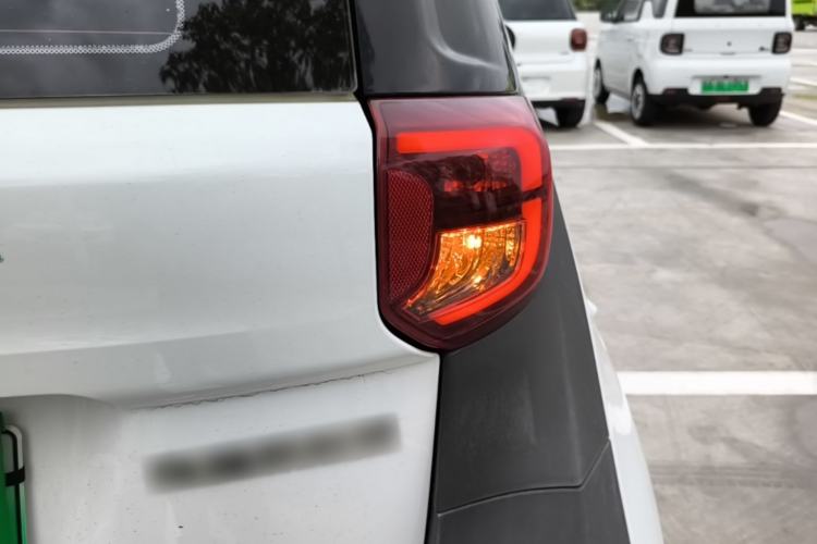 Used Chery QQ Little Ant 2021 150 000 Yuan Ant Fan Edition Ant Trend Version Lithium Iron Phosphate Right Rear Taillight
