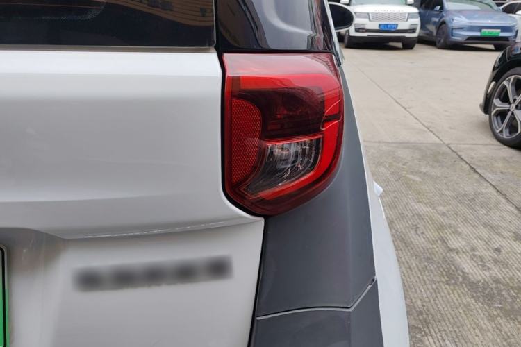 Used Chery QQ Little Ant 2021 200 000-Yuan Ant Fan Edition Talent Version NMC Battery 301 km Right Rear Taillight