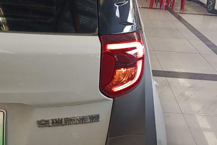 Used Chery QQ Little Ant 2021 150 000 Yuan Ant Fan Edition Ant Trend Version Lithium-Ion Battery Right Rear Taillight