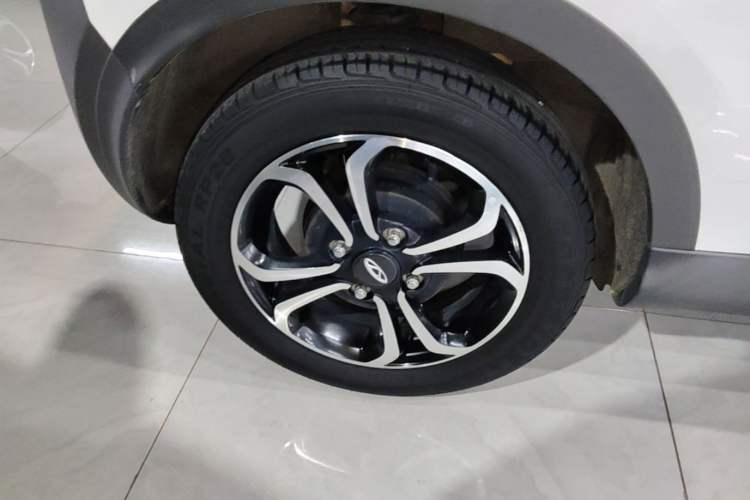 Used Chery QQ Little Ant 2021 150 000 Yuan Ant Fan Edition Ant Stylish Version Lithium Iron Phosphate Right Rear Wheel Hub
