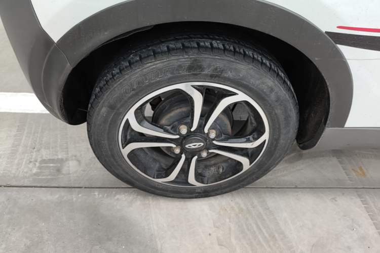 Used Chery QQ Little Ant 2021 150 000 Yuan Ant Fan Edition Ant Trend Version Lithium Iron Phosphate Right Rear Wheel Hub