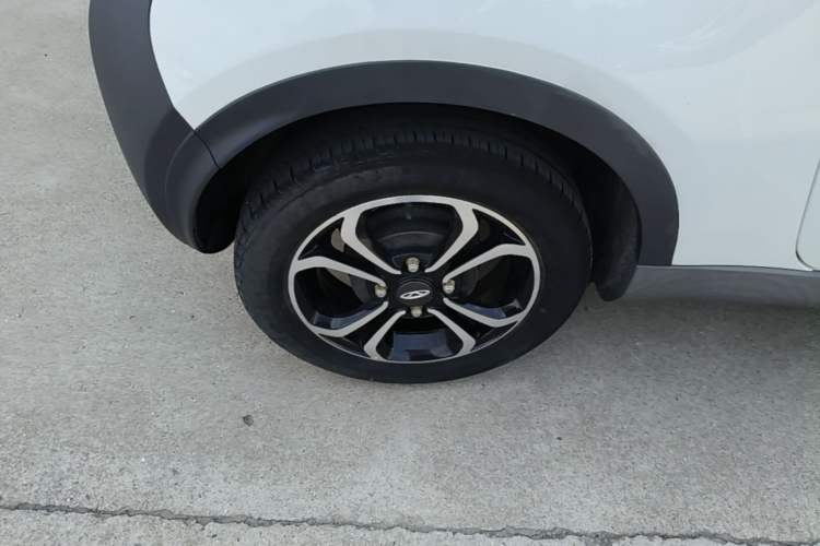 Used Chery QQ Little Ant 2021 150 000 Yuan Ant Fan Edition Ant Stylish Version Lithium Iron Phosphate Right Rear Wheel Hub
