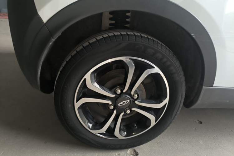 Used Chery QQ Little Ant 2021 150 000 Yuan "Ant Fan" Edition New Ant Xuan Version Lithium-NMC Battery Right Rear Wheel Hub