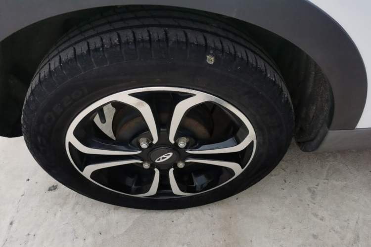 Used Chery QQ Little Ant 2021 150 000 Yuan "Ant Fan" Edition Ant Cool Version with Ternary Lithium Right Rear Wheel Hub