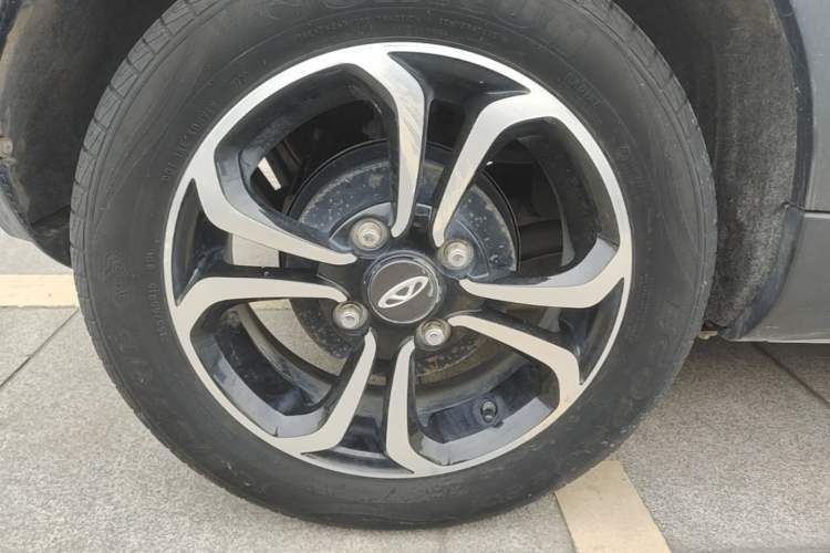 Used Chery QQ Little Ant 2021 150 000 Yuan Ant Fan Edition Ant Stylish Version Lithium-Ion Battery Right Rear Wheel Hub