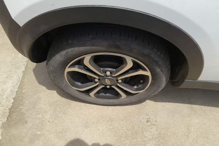 Used Chery QQ Little Ant 2021 150 000 Yuan Ant Fan Edition Ant Trend Version Lithium-Ion Battery Right Rear Wheel Hub