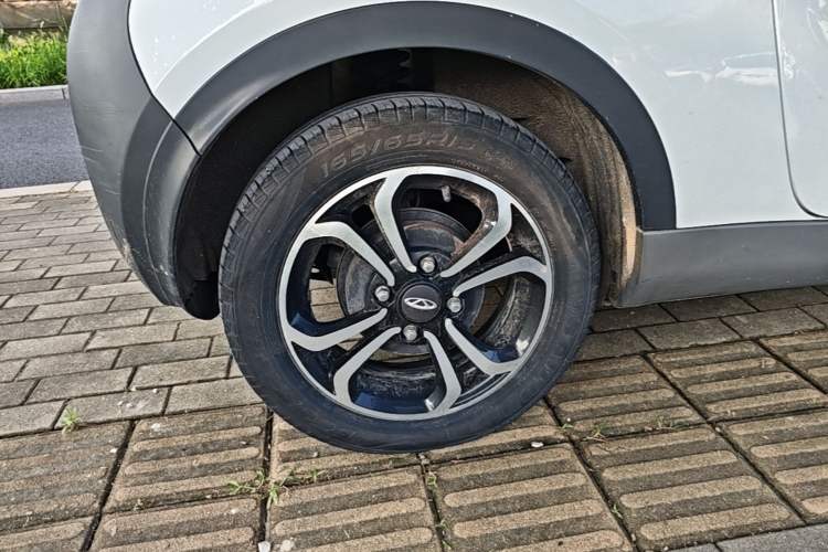 Used Chery QQ Little Ant 2021 200 000-Yuan Ant Fan Edition Talent Version NMC Battery 301 km Right Rear Wheel Hub