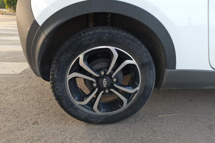 Used Chery QQ Little Ant 2021 150 000 Yuan Ant Fan Edition New Ant Cool Version Lithium Iron Phosphate Right Rear Wheel Hub