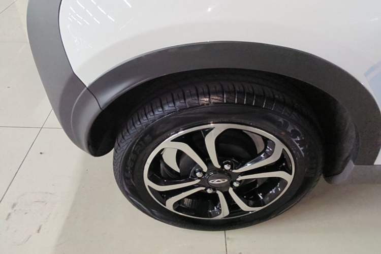 Used Chery QQ Little Ant 2021 150 000 Yuan Ant Fan Edition New Ant Cool Version Lithium Iron Phosphate Right Rear Wheel Hub