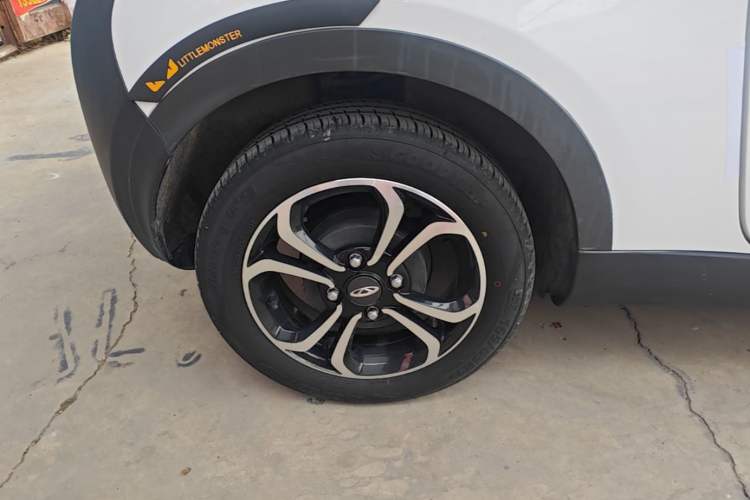 Used Chery QQ Little Ant 2021 150 000 Yuan Ant Fan Edition New Ant Cool Version Lithium Iron Phosphate Right Rear Wheel Hub