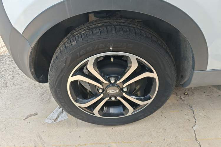 Used Chery QQ Little Ant 2021 200 000-Yuan Ant Fan Edition Talent Version NMC Battery 301 km Right Rear Wheel Hub