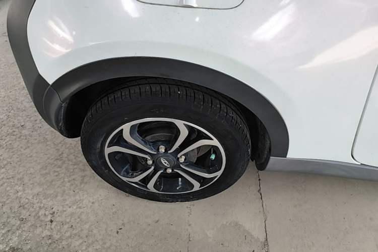 Used Chery QQ Little Ant 2021 150 000 Yuan "Ant Fan" Edition Ant Cool Version with Ternary Lithium Right Rear Wheel Hub
