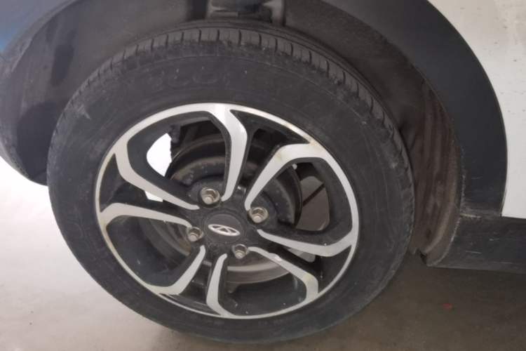 Used Chery QQ Little Ant 2021 150 000 Yuan Ant Fan Edition Ant Trend Version Lithium-Ion Battery Right Rear Wheel Hub