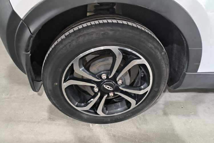 Used Chery QQ Little Ant 2021 150 000 Yuan Ant Fan Edition Ant Cool Version Lithium Iron Phosphate Right Rear Wheel Hub