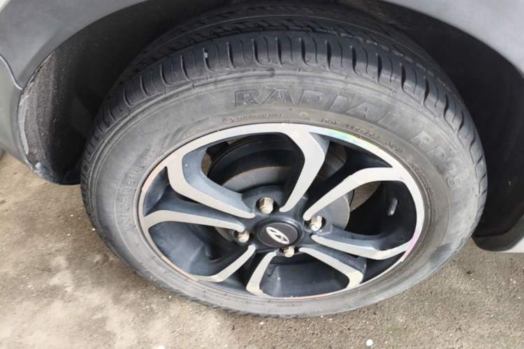 Used Chery QQ Little Ant 2021 200 000-Yuan Ant Fan Edition Oxygen Version Lithium Iron Phosphate 301 km Right Rear Wheel Hub