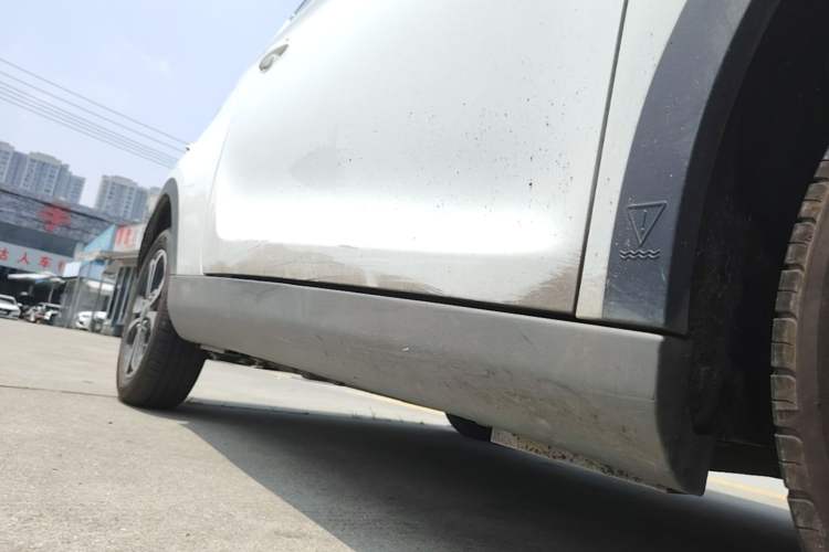 Used Chery QQ Little Ant 2021 150 000 Yuan Ant Fan Edition Ant Trend Version Lithium-Ion Battery Right Side Sill
