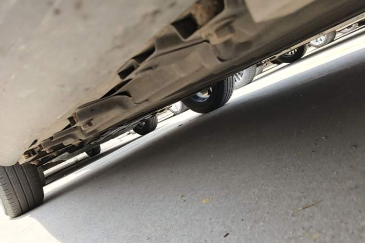 Used Chery QQ Little Ant 2021 150 000 Yuan Ant Fan Edition Ant Trend Version Lithium-Ion Battery Right Side Sill