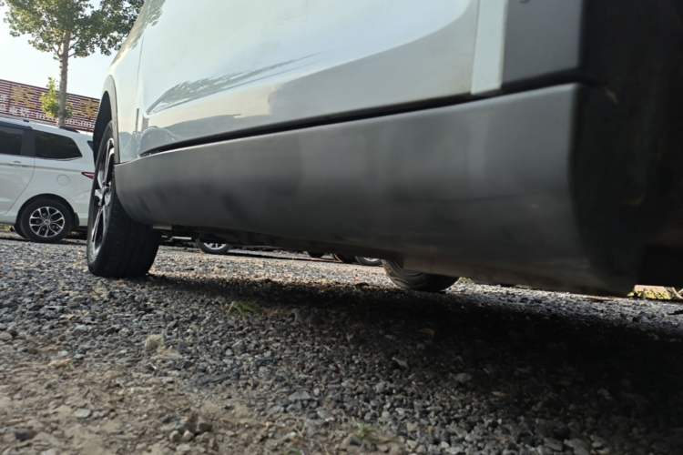 Used Chery QQ Little Ant 2021 200 000-Yuan Ant Fan Edition Talent Version NMC Battery 301 km Right Side Sill