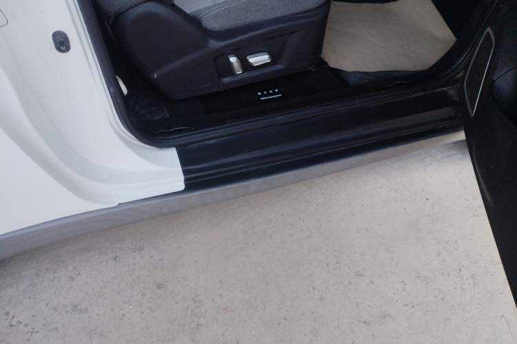 Used Chery QQ Little Ant 2021 150 000 Yuan Ant Fan Edition Ant Cool Version Lithium Iron Phosphate Right Side Sill