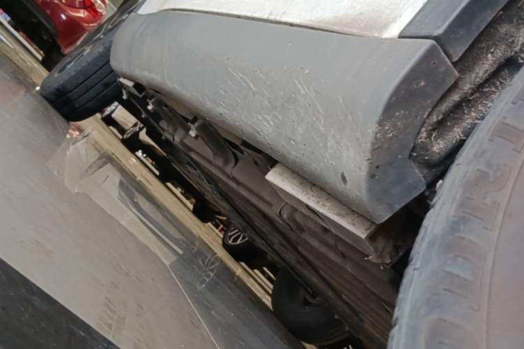 Used Chery QQ Little Ant 2021 150 000 Yuan Ant Fan Edition Ant Trend Version Lithium-Ion Battery Right Side Sill