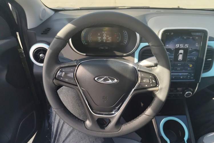 Used Chery QQ Little Ant 2021 150 000 Yuan Ant Fan Edition Ant Trend Version Lithium Iron Phosphate Steering Wheel